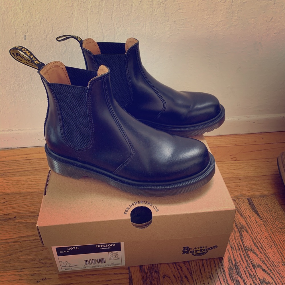 Almost New Dr. Marten Chelsea Boots
